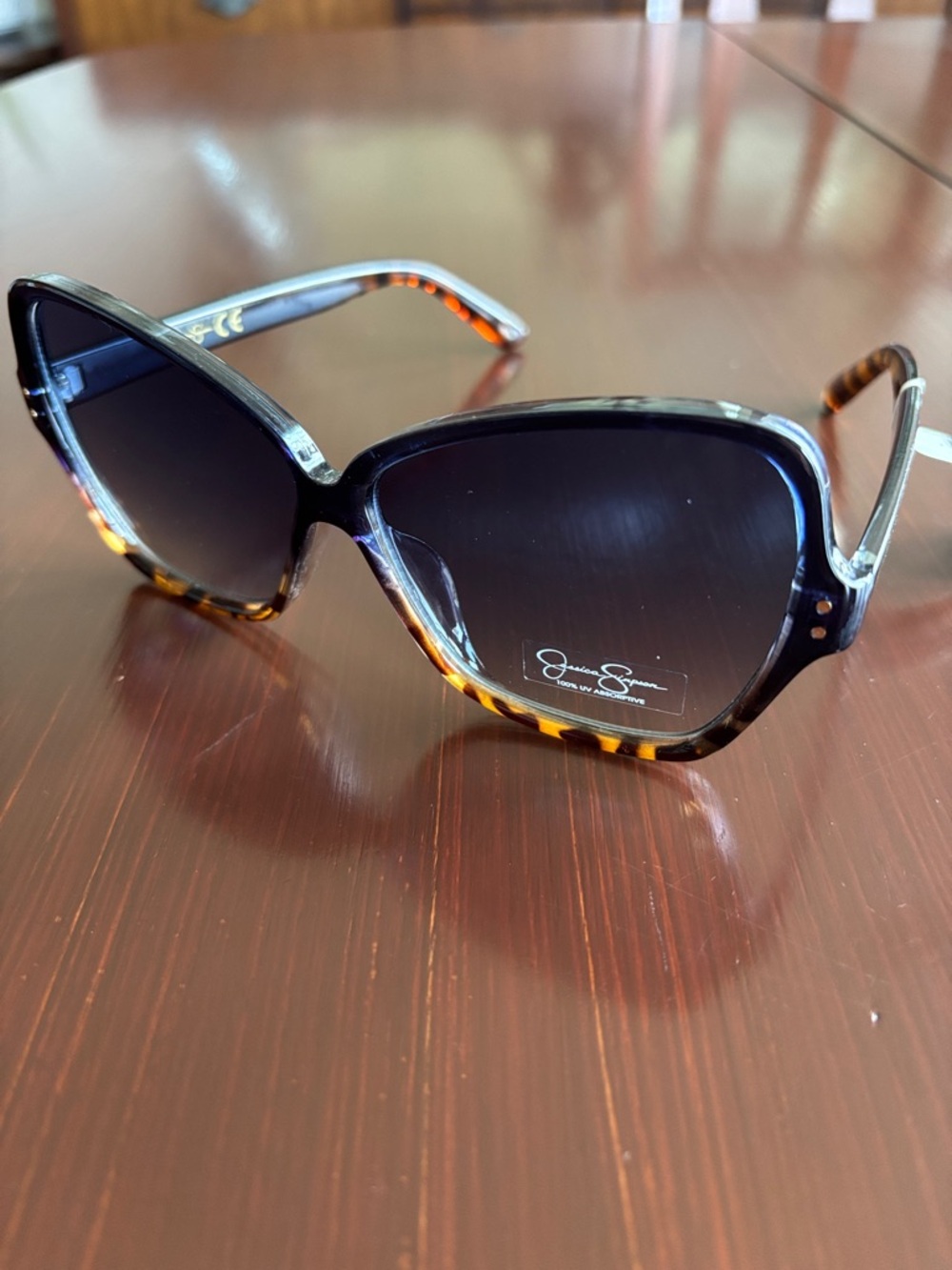 Jessica Simpson 100% UV protection butterfly tortoise shell frame,gradient lens